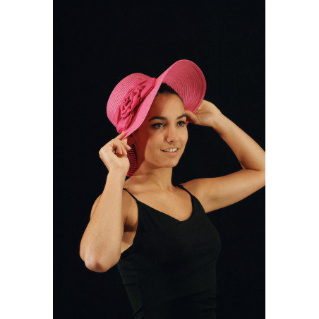 ACCCH13B - Chapeau de paille fuchsia avec une fleur