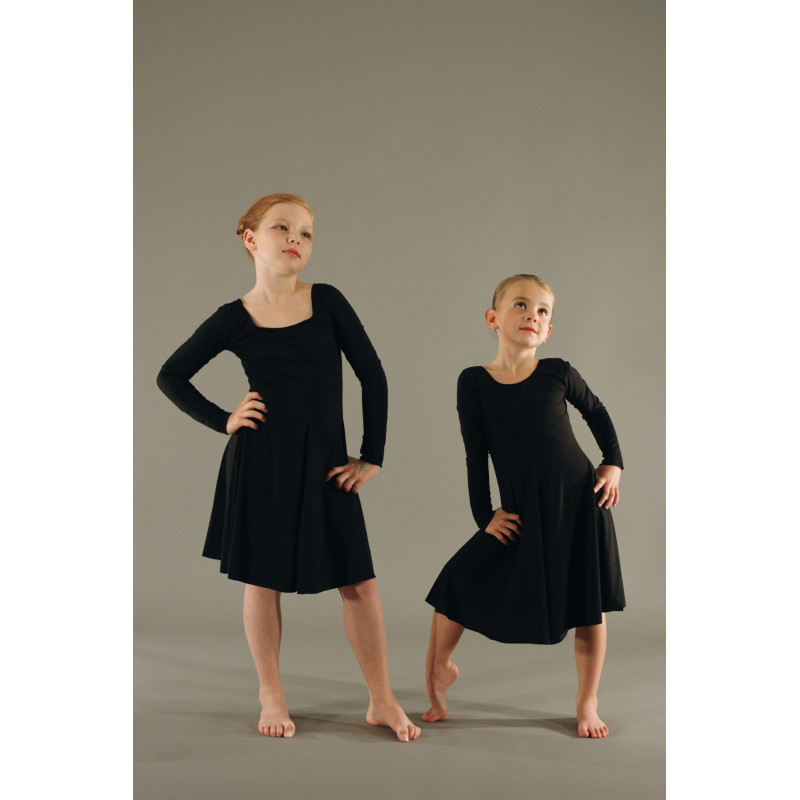 PR31 - Robe noire à manches famille Adams PR31 - Robe noire à manches famille Adams